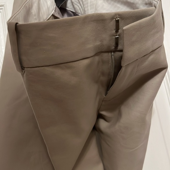 Banana Republic Tan Classic Chino Pants - Picture 4 of 7